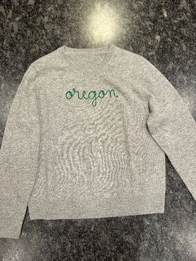 Oregon Hand sewn Cashmere Sweater - gray with green writing - women size L